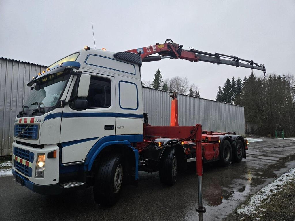 Volvo FM12 420 8X2 HMF 2220 K4 - Hook-lift sunkvežimis: foto 1 Volvo FM12 420 8X2 HMF 2220 K4 - Hook-lift sunkvežimis: foto 1