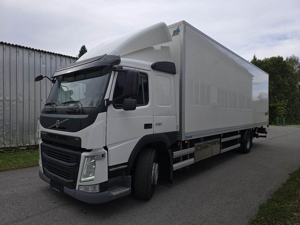 Volvo FM330 4X2 - Furgonas sunkvežimis: foto 1 Volvo FM330 4X2 - Furgonas sunkvežimis: foto 1