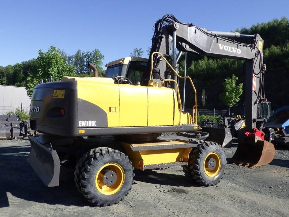 Volvo EW 180 C - Ratinis ekskavatorius: foto 5 Volvo EW 180 C - Ratinis ekskavatorius: foto 5