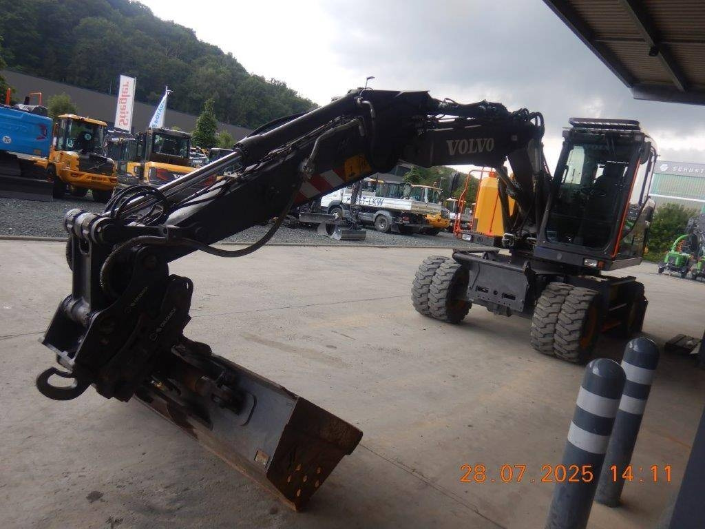 Volvo EWR 150 E - Ratinis ekskavatorius: foto 1 Volvo EWR 150 E - Ratinis ekskavatorius: foto 1
