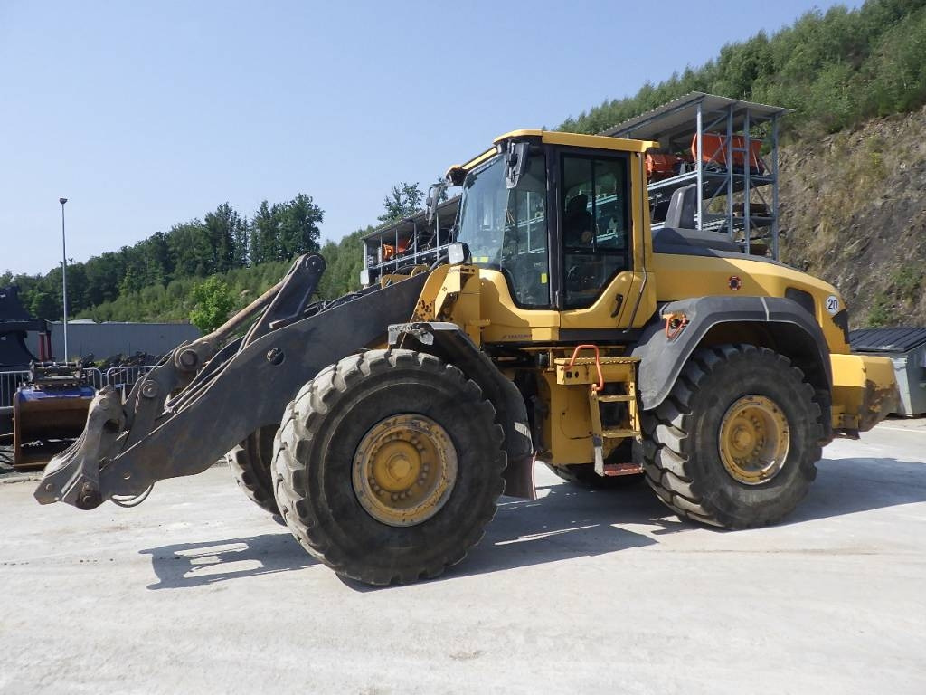 Volvo L 110 H LB - Ratinis krautuvas: foto 1 Volvo L 110 H LB - Ratinis krautuvas: foto 1