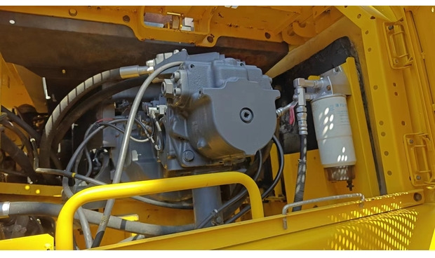 2015 Komatsu PC400-7 - Vikšrinis ekskavatorius: foto 4 2015 Komatsu PC400-7 - Vikšrinis ekskavatorius: foto 4