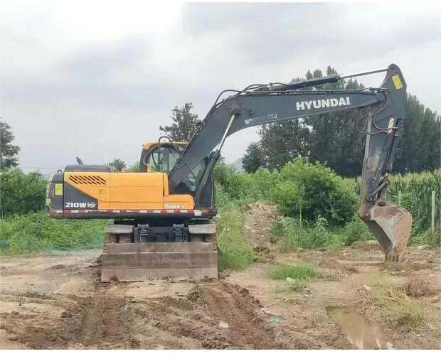 2018 Hyundai 210-9 - Ratinis ekskavatorius: foto 4 2018 Hyundai 210-9 - Ratinis ekskavatorius: foto 4