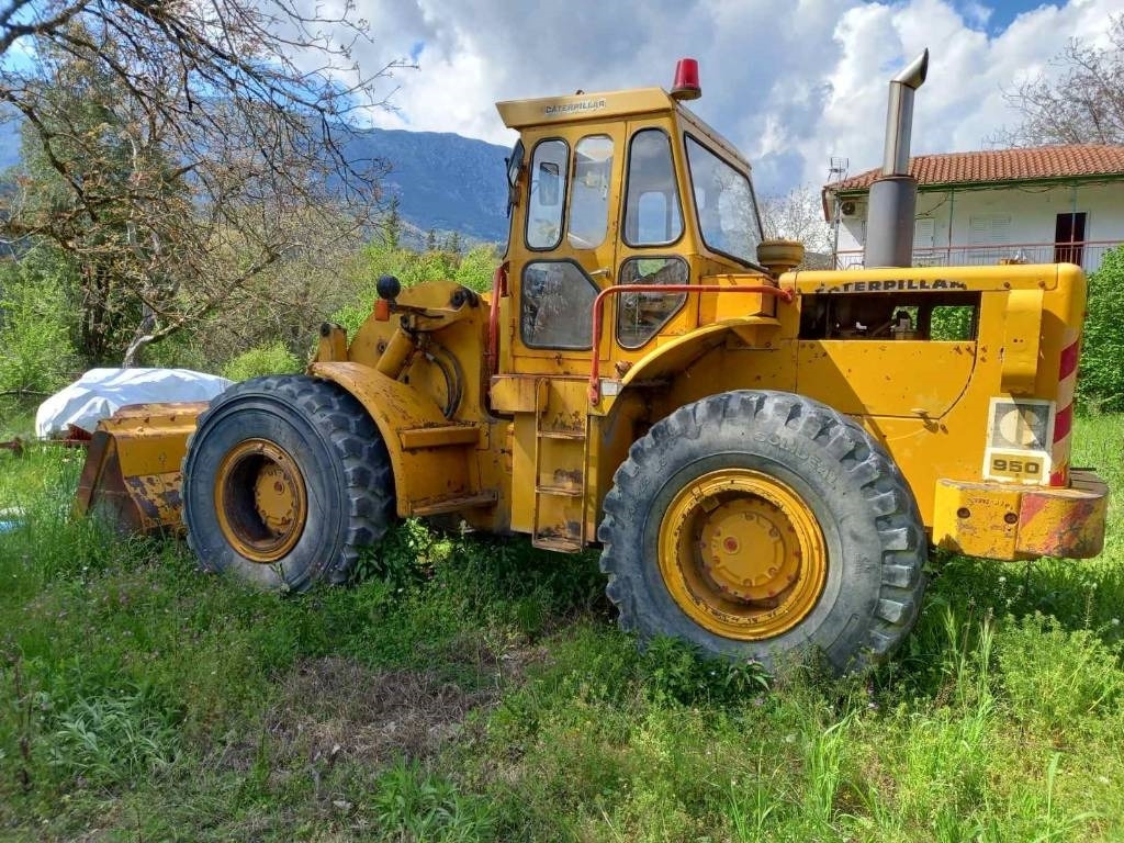 CAT 950 C - Ratinis krautuvas: foto 1 CAT 950 C - Ratinis krautuvas: foto 1