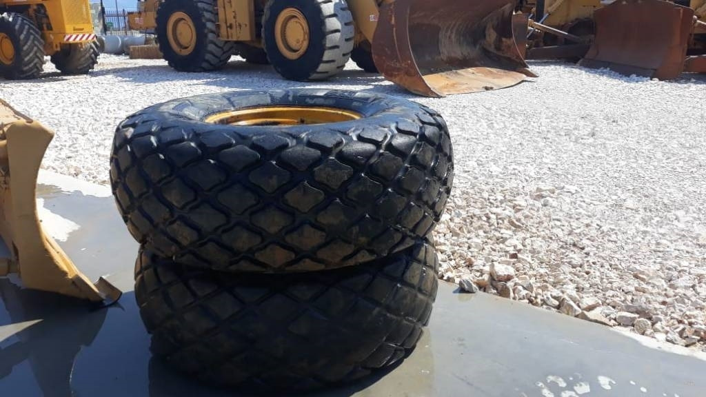 Goodyear 23.1-26 R3 MAZI ME ZANTES - Padanga - Statybinė technika: foto 2 Goodyear 23.1-26 R3 MAZI ME ZANTES - Padanga - Statybinė technika: foto 2
