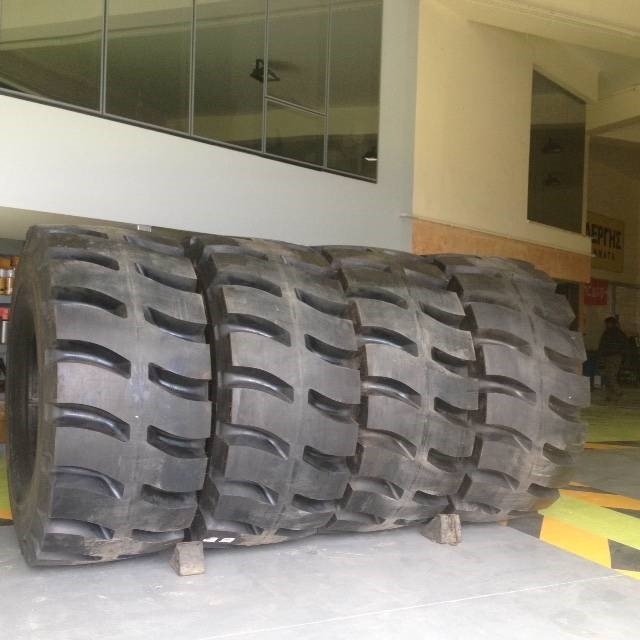 Goodyear 3565R33 L5 - Padanga - Statybinė technika: foto 2 Goodyear 3565R33 L5 - Padanga - Statybinė technika: foto 2