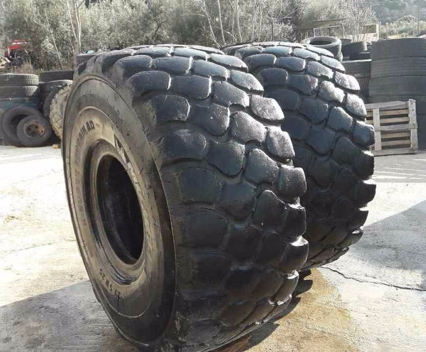 Michelin 29,5R25 X-SUPER TERRAIN /AD - Padanga: foto 3 Michelin 29,5R25 X-SUPER TERRAIN /AD - Padanga: foto 3
