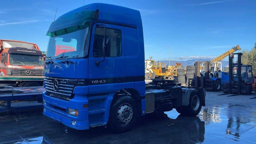 Mercedes-Benz 1843  - Vilkikas: foto 1 Mercedes-Benz 1843  - Vilkikas: foto 1