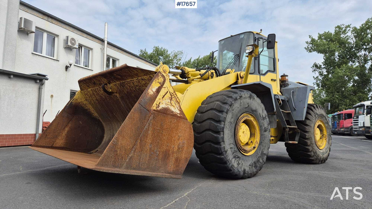 2000 Komatsu WA420-3H - Ratinis krautuvas: foto 2 2000 Komatsu WA420-3H - Ratinis krautuvas: foto 2