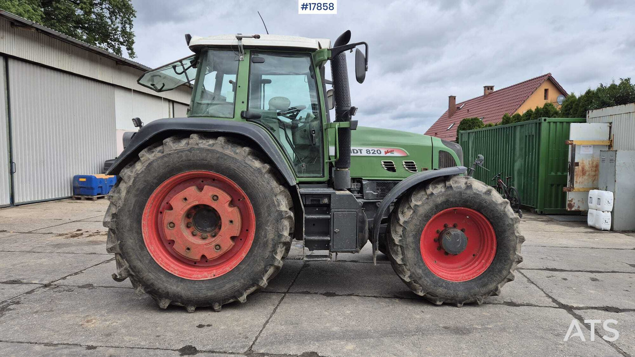 FENDT 820 VARIO TMS agricultural tractor (2011) - Traktorius: foto 5 FENDT 820 VARIO TMS agricultural tractor (2011) - Traktorius: foto 5