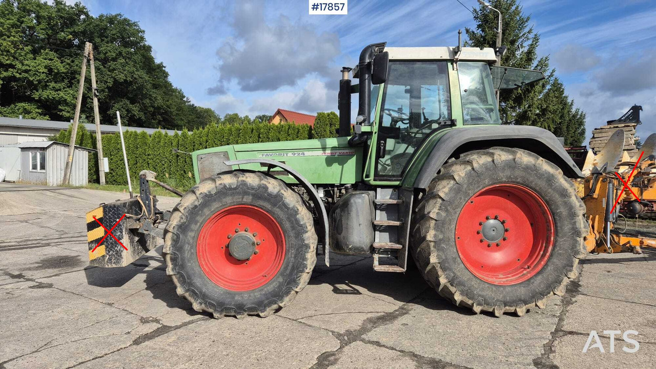 FENDT VARIO FAVORIT 924 agricultural tractor (1999) - Traktorius: foto 5 FENDT VARIO FAVORIT 924 agricultural tractor (1999) - Traktorius: foto 5