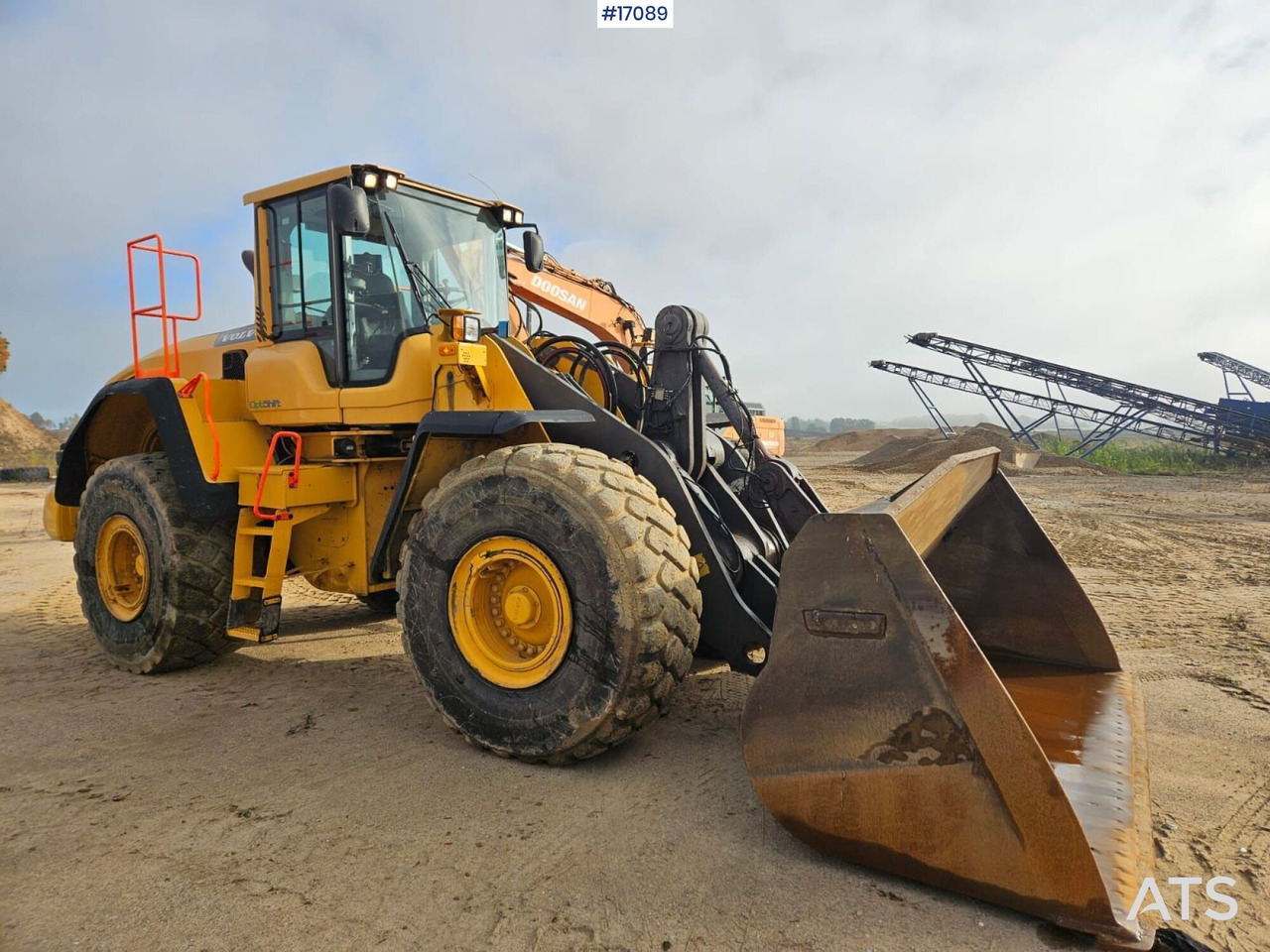 Ładowarka kołowa VOLVO L150G (2012) - Ratinis krautuvas: foto 1 Ładowarka kołowa VOLVO L150G (2012) - Ratinis krautuvas: foto 1