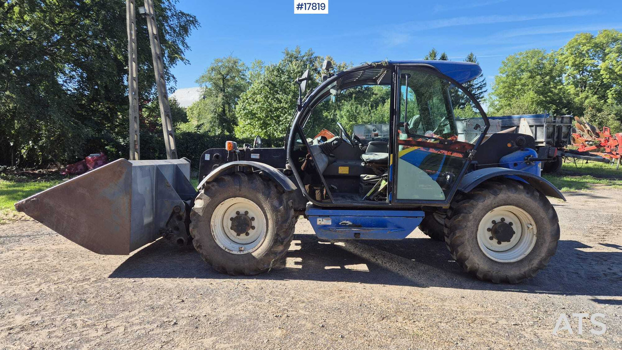 Ładowarka teleskopowa New Holland LM 5060 (2003) - Teleskopinis krautuvas: foto 2 Ładowarka teleskopowa New Holland LM 5060 (2003) - Teleskopinis krautuvas: foto 2