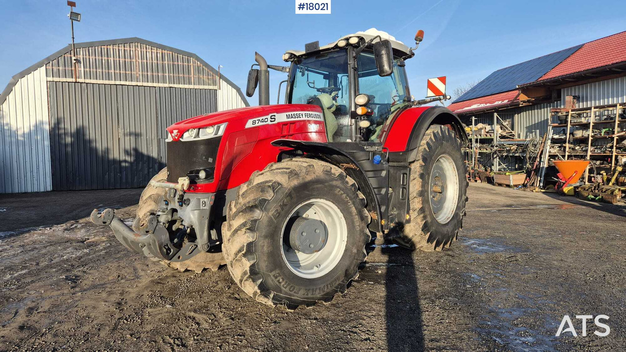 Massey Ferguson 8740S agricultural tractor (2019) - Traktorius: foto 1 Massey Ferguson 8740S agricultural tractor (2019) - Traktorius: foto 1