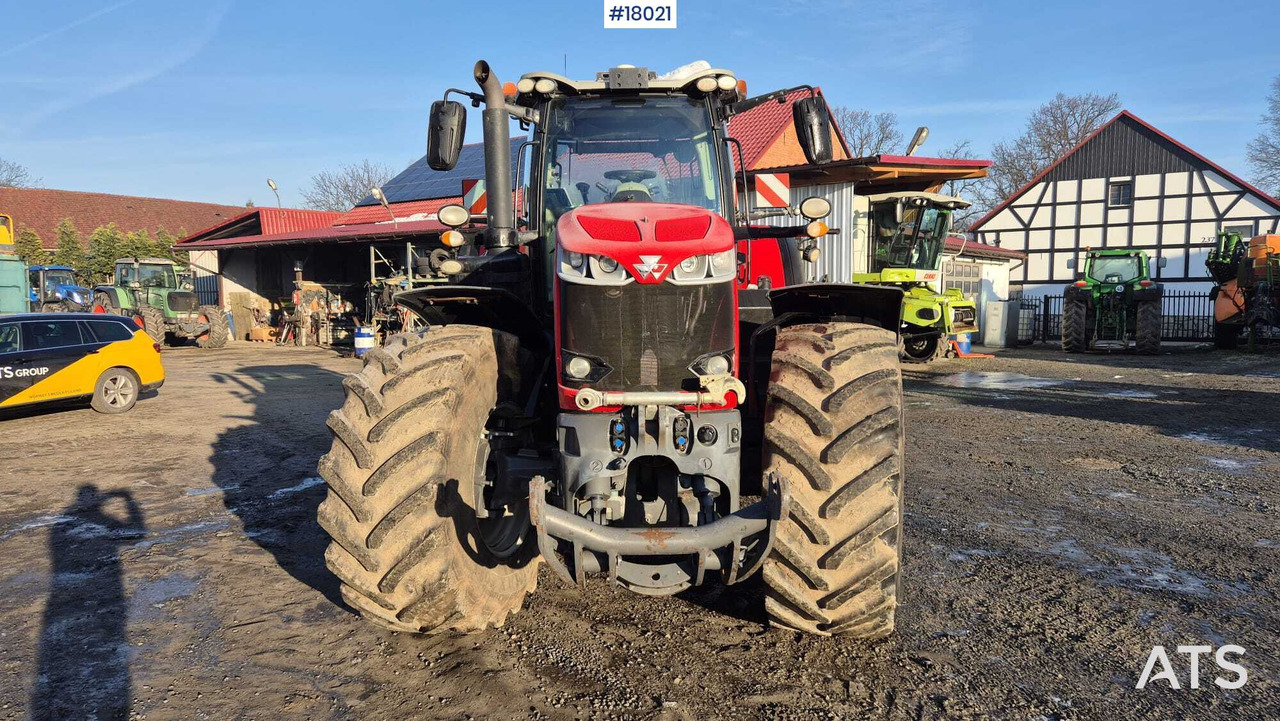 Massey Ferguson 8740S agricultural tractor (2019) - Traktorius: foto 2 Massey Ferguson 8740S agricultural tractor (2019) - Traktorius: foto 2