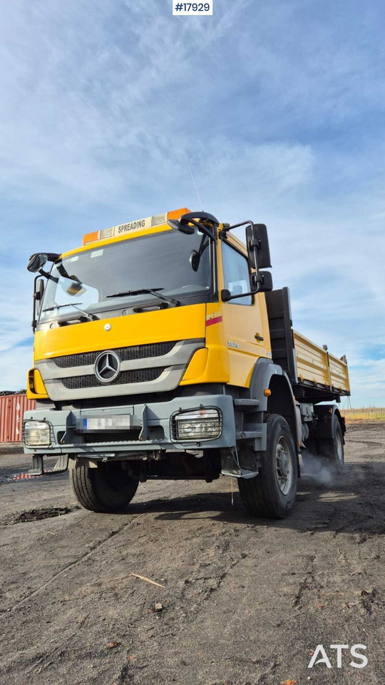 Mercedes-Benz 1824 4x4 dump truck (2005) - Savivartis sunkvežimis: foto 4 Mercedes-Benz 1824 4x4 dump truck (2005) - Savivartis sunkvežimis: foto 4