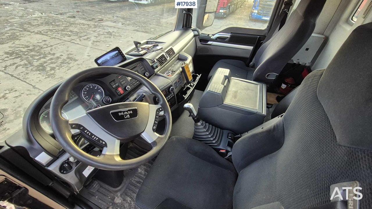 Savivartis sunkvežimis, Sunkvežimis su kranu Tipper MAN TGS 33.400 6x4 HDS HIAB 144 DS-2 DUO (2009): foto 17 Savivartis sunkvežimis, Sunkvežimis su kranu Tipper MAN TGS 33.400 6x4 HDS HIAB 144 DS-2 DUO (2009): foto 17