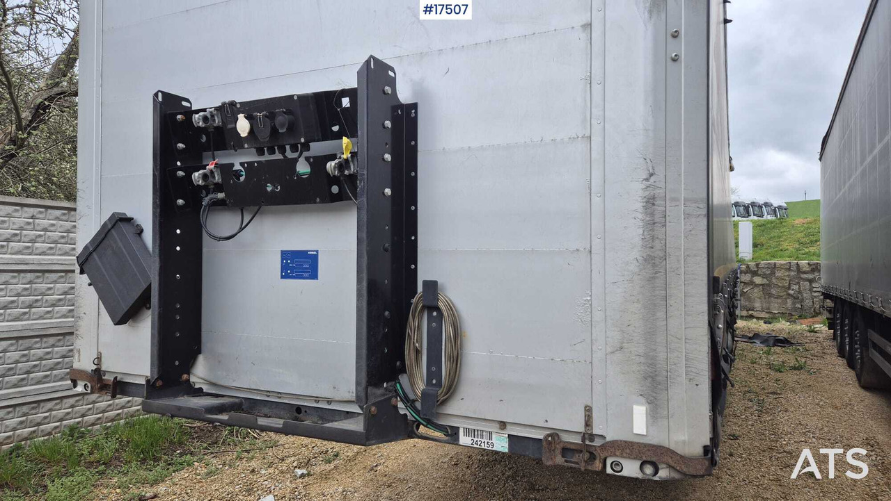 Truck semi-trailer KOGEL S-24 (2019) - Tentinė puspriekabė: foto 3 Truck semi-trailer KOGEL S-24 (2019) - Tentinė puspriekabė: foto 3