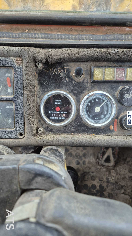 Ratinis krautuvas Wheel loader DRESSER 545 V6 (1989): foto 18