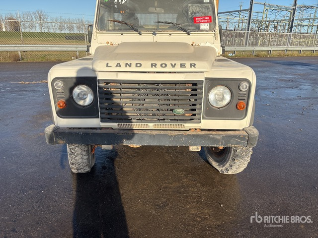 2010 Land Rover Defender (Inoperable) SUV - Visureigis: foto 4 2010 Land Rover Defender (Inoperable) SUV - Visureigis: foto 4