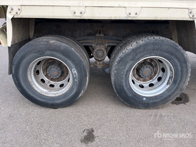 2010 Volvo FM420 8x4 Twin-Steer Sleeper Quad/A Dump Truck - Savivartis sunkvežimis: foto 5 2010 Volvo FM420 8x4 Twin-Steer Sleeper Quad/A Dump Truck - Savivartis sunkvežimis: foto 5