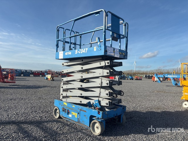 2015 Genie GS-4047 Electric Scissor Lift - Žirklinis keltuvas: foto 3 2015 Genie GS-4047 Electric Scissor Lift - Žirklinis keltuvas: foto 3