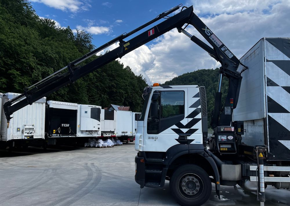 Iveco Stralis 360 // HIAB 144 E4 HIDUO + Radio // Zabudowa 6m // Oś podnoszona - Vilkikas: foto 5 Iveco Stralis 360 // HIAB 144 E4 HIDUO + Radio // Zabudowa 6m // Oś podnoszona - Vilkikas: foto 5
