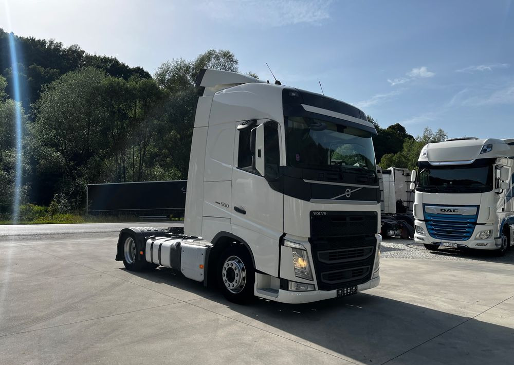 Volvo FH500 // 2016 // Mega // 2 zbiorniki // Z ruchu międzynarodowego // - Vilkikas: foto 3 Volvo FH500 // 2016 // Mega // 2 zbiorniki // Z ruchu międzynarodowego // - Vilkikas: foto 3