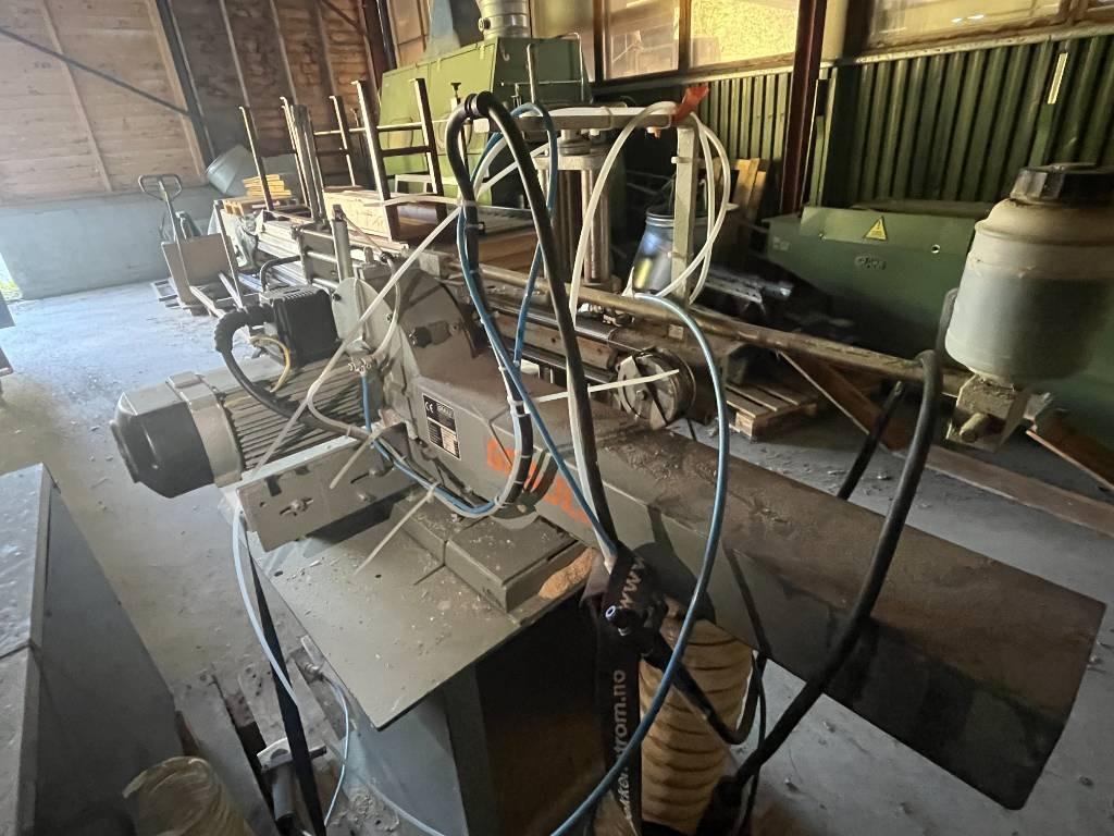 Annet GRAULE QNF Crosscut saw with TigerStop TS 4.8 L Au - Staklės: foto 1 Annet GRAULE QNF Crosscut saw with TigerStop TS 4.8 L Au - Staklės: foto 1