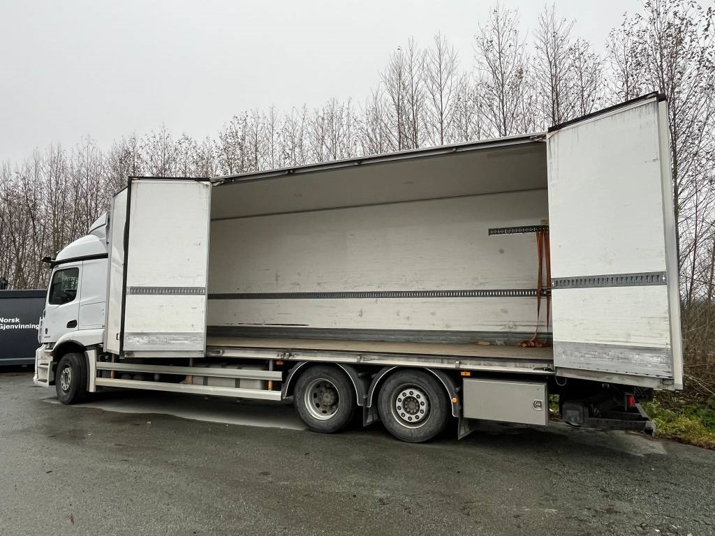 Furgonas sunkvežimis Mercedes-Benz Actros 2546  6x2: foto 10