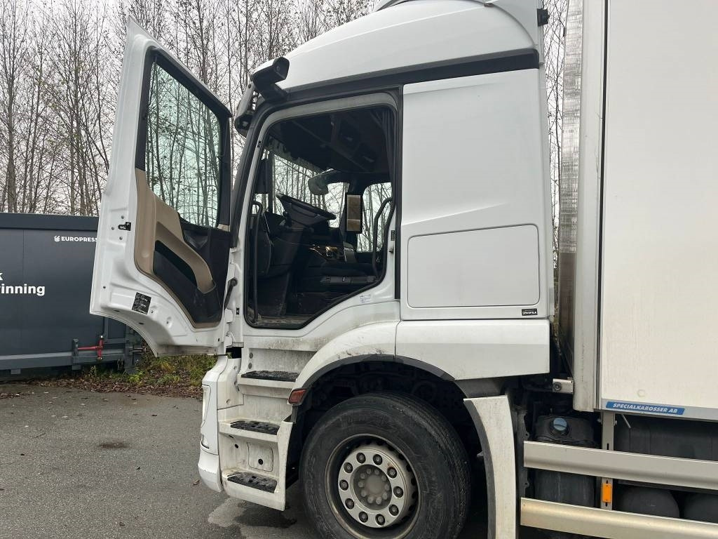 Furgonas sunkvežimis Mercedes-Benz Actros 2546  6x2: foto 9
