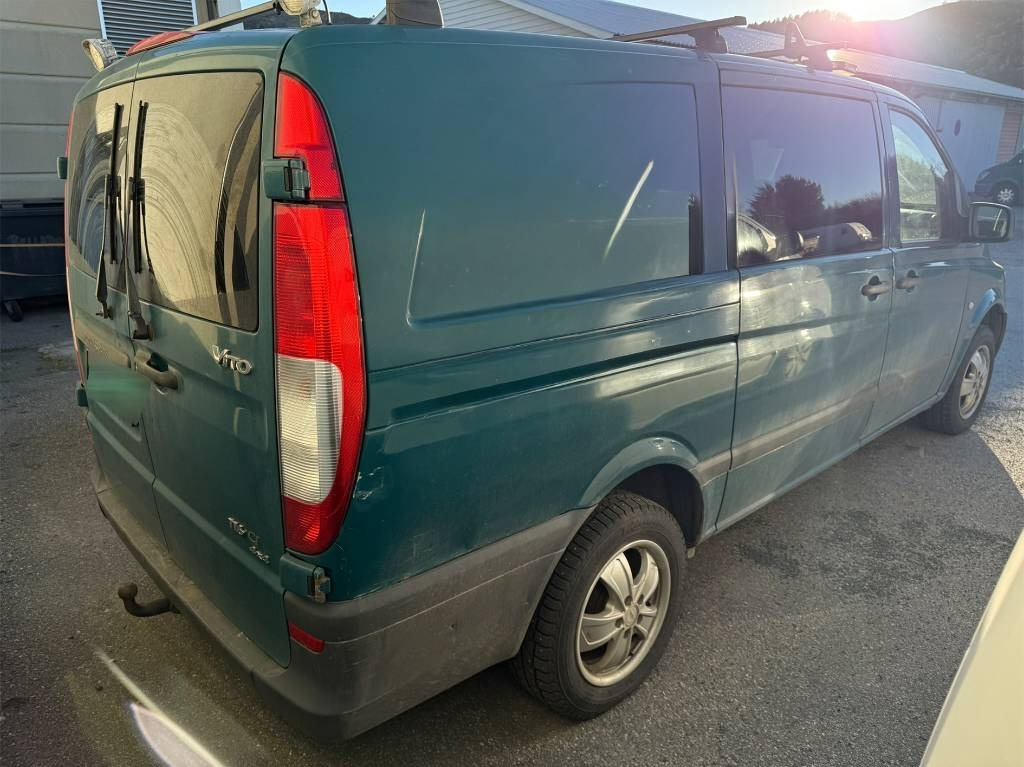 Mercedes-Benz Vito 116 CDI 4x4 - Furgonas su krovinių dėže: foto 5 Mercedes-Benz Vito 116 CDI 4x4 - Furgonas su krovinių dėže: foto 5