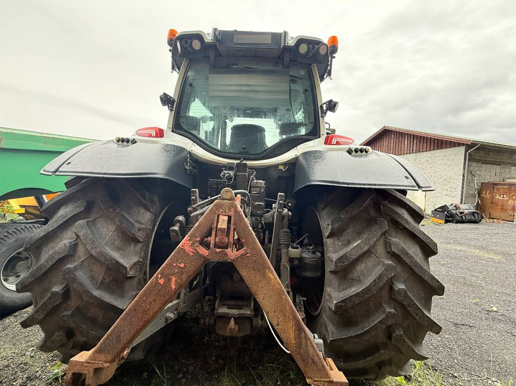 Valtra N 174 med frontlaster - Traktorius: foto 4 Valtra N 174 med frontlaster - Traktorius: foto 4
