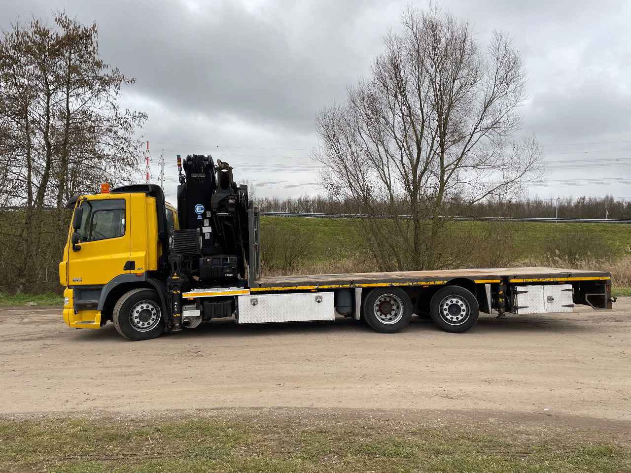 DAF 85.410 Met Effer 470 6s laadkraan ladekran loadercrane crane palfinger hiab - Sunkvežimis su kranu: foto 2 DAF 85.410 Met Effer 470 6s laadkraan ladekran loadercrane crane palfinger hiab - Sunkvežimis su kranu: foto 2