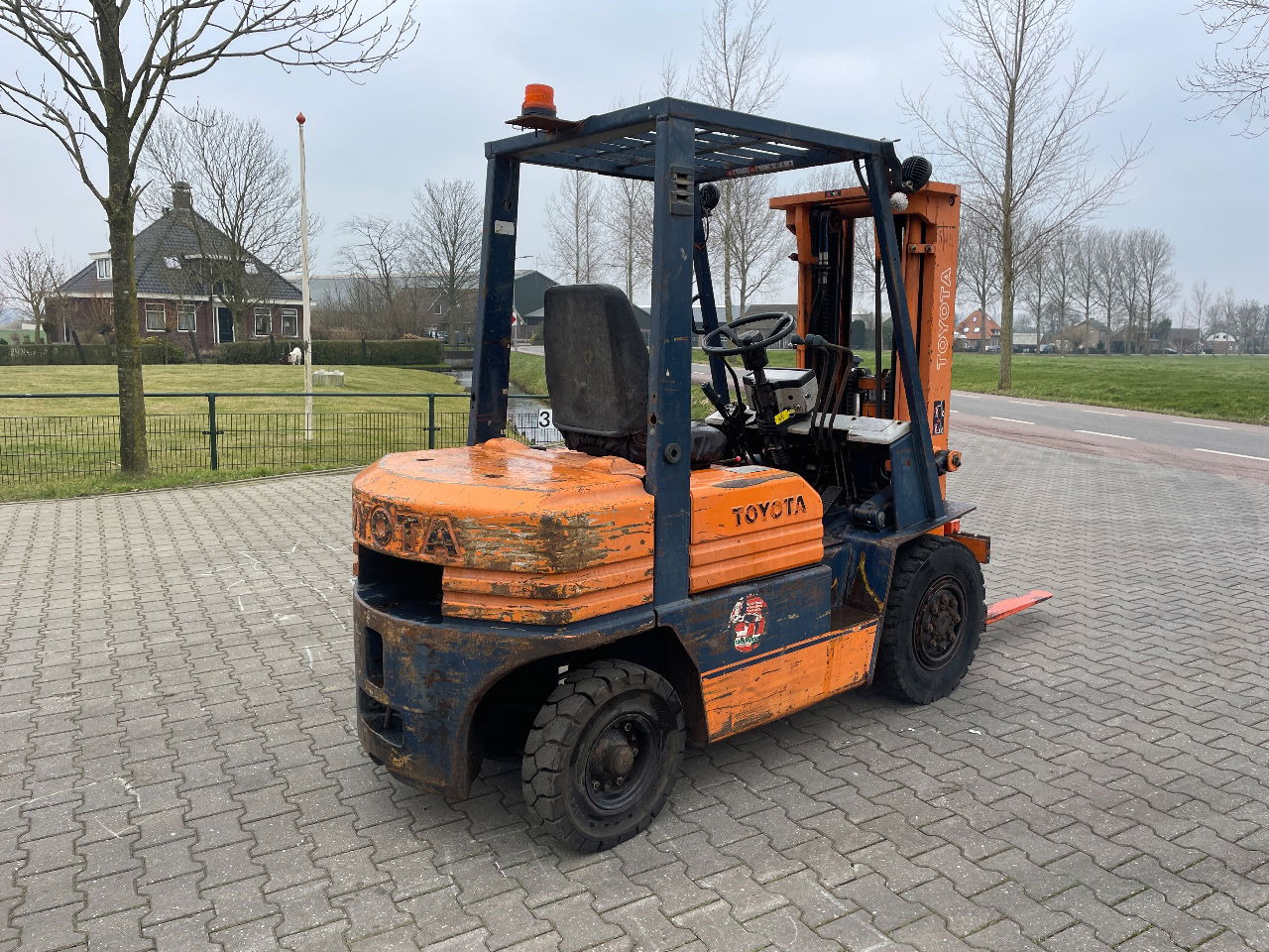 Toyota 2.5ton diesel triplo heftruck forklift - Šakinis krautuvas: foto 3 Toyota 2.5ton diesel triplo heftruck forklift - Šakinis krautuvas: foto 3