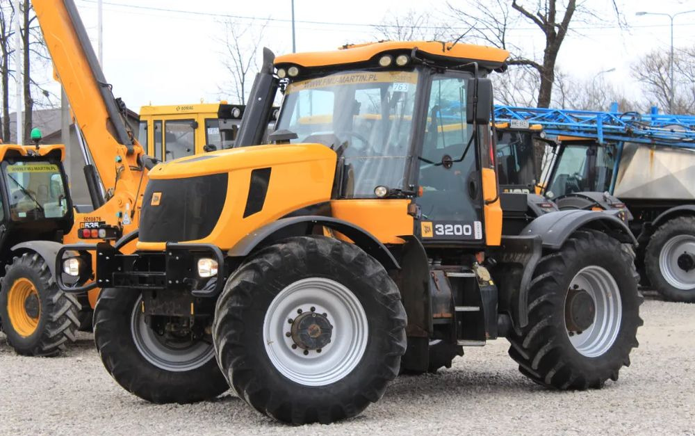 JCB FASTRAC 3200 | MANUAL | 200KM - Traktorius: foto 1 JCB FASTRAC 3200 | MANUAL | 200KM - Traktorius: foto 1