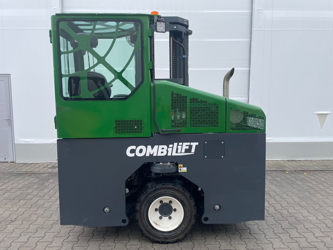 Combilift C4000 - Šakinis krautuvas su privažiavimu iš keturių pusių: foto 4 Combilift C4000 - Šakinis krautuvas su privažiavimu iš keturių pusių: foto 4