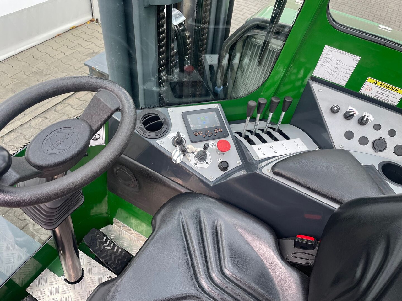 Combilift C4000 - Šakinis krautuvas su privažiavimu iš keturių pusių: foto 5 Combilift C4000 - Šakinis krautuvas su privažiavimu iš keturių pusių: foto 5