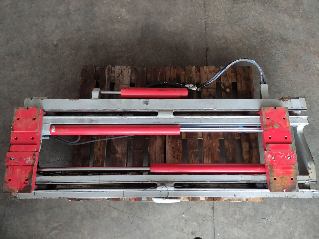 Durwen RZV100S - Šakės: foto 1 Durwen RZV100S - Šakės: foto 1