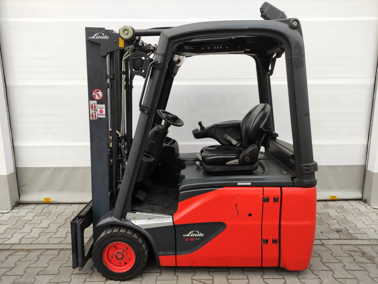 Linde E16-02-386-EVO - Elektrinis krautuvas: foto 1 Linde E16-02-386-EVO - Elektrinis krautuvas: foto 1