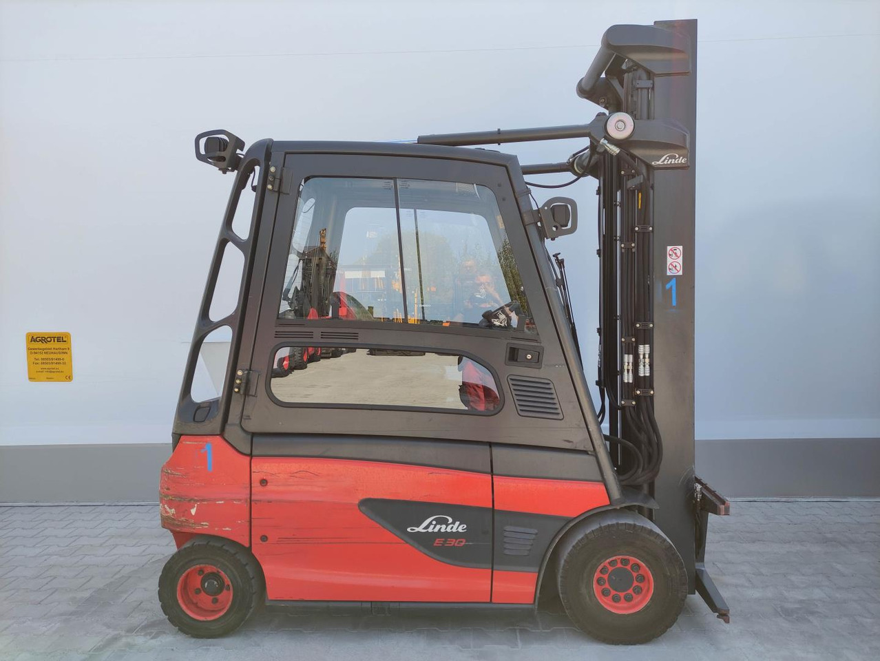 Linde E30L-01-387 - Elektrinis krautuvas: foto 2 Linde E30L-01-387 - Elektrinis krautuvas: foto 2