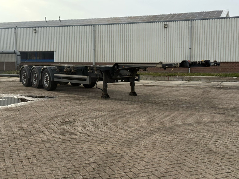 Kögel PORT 40 SIMPLEX 20 CONTAINER CHASSIS, NL TRAILER, 2020 - Konteineris-vežimus/ Sukeisti kūną puspriekabė: foto 1 Kögel PORT 40 SIMPLEX 20 CONTAINER CHASSIS, NL TRAILER, 2020 - Konteineris-vežimus/ Sukeisti kūną puspriekabė: foto 1