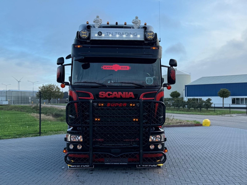 Scania R580 V8 SHOWTRUCK, VOLLUCHT, LEER, RETARDER, BULLBAR, 3.15WB. - Vilkikas: foto 4 Scania R580 V8 SHOWTRUCK, VOLLUCHT, LEER, RETARDER, BULLBAR, 3.15WB. - Vilkikas: foto 4