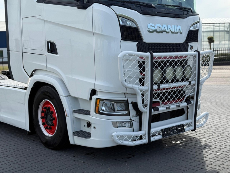 Scania S580 VOLLUCHT, PTO, LEER, RETARDER, TV, 3.15WB, BULLBAR. - Vilkikas: foto 3 Scania S580 VOLLUCHT, PTO, LEER, RETARDER, TV, 3.15WB, BULLBAR. - Vilkikas: foto 3