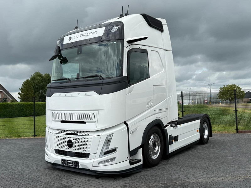 Volvo FH 13.460XL NEW, FULL AIR, ALCOA, HYDRAULIC, XL, FULL. - Vilkikas: foto 1 Volvo FH 13.460XL NEW, FULL AIR, ALCOA, HYDRAULIC, XL, FULL. - Vilkikas: foto 1