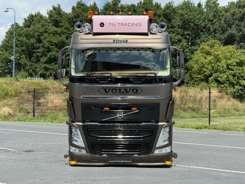 Volvo FH 13.500 SHOW TRUCK, FULL AIR, INTERIOR, TOP, HYDRAULIC. - Vilkikas: foto 2 Volvo FH 13.500 SHOW TRUCK, FULL AIR, INTERIOR, TOP, HYDRAULIC. - Vilkikas: foto 2