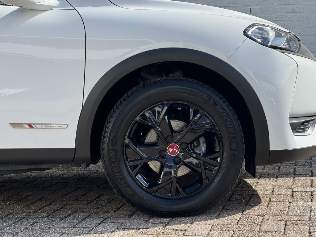 DS DS 3-Crossback 1.2 Performance Line+ Leder alcantara Camera Carplay Cruise Navigatie Clima - Visureigis: foto 5 DS DS 3-Crossback 1.2 Performance Line+ Leder alcantara Camera Carplay Cruise Navigatie Clima - Visureigis: foto 5