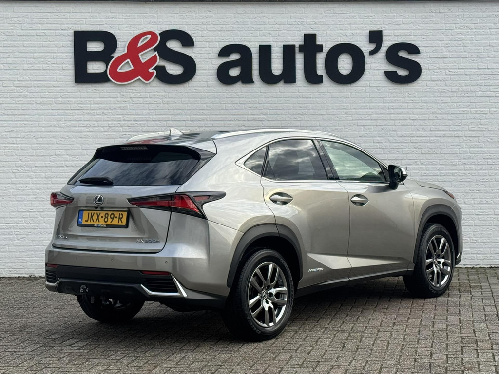 Lexus NX-300h AWD Luxury Line Trekhaak DAB Camera Navigatie Led Lane assist - Visureigis: foto 2 Lexus NX-300h AWD Luxury Line Trekhaak DAB Camera Navigatie Led Lane assist - Visureigis: foto 2