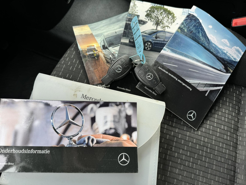 Mercedes-Benz Vito-110 Dubbele Cabine Facelift Comfort Leder stuurwiel Airco Radio+media - Komercinis automobilis su dviguba kabina: foto 3 Mercedes-Benz Vito-110 Dubbele Cabine Facelift Comfort Leder stuurwiel Airco Radio+media - Komercinis automobilis su dviguba kabina: foto 3