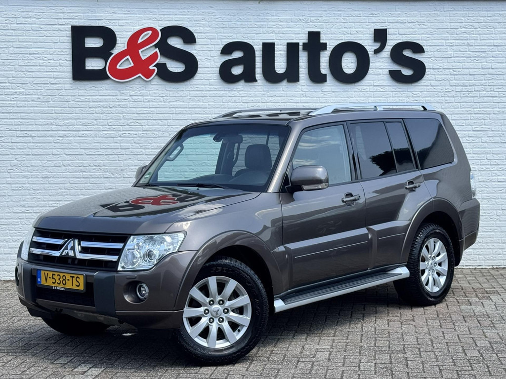 Mitsubishi PAJERO 3.2 DI-D Instyle High Roof Side Window Van Cruise control Climate control Rockford Audio Pano - Visureigis: foto 1 Mitsubishi PAJERO 3.2 DI-D Instyle High Roof Side Window Van Cruise control Climate control Rockford Audio Pano - Visureigis: foto 1